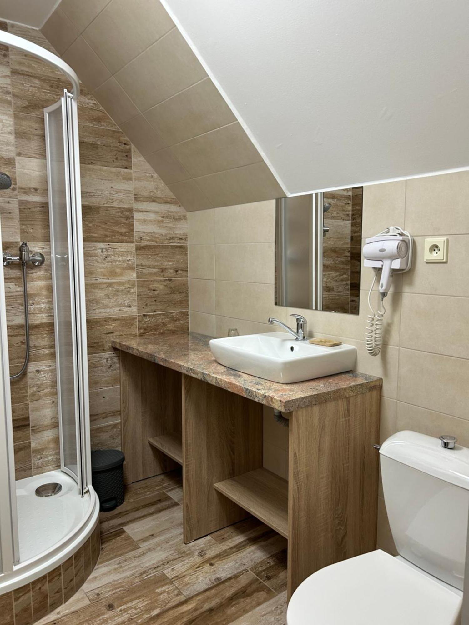 Rodinny Hotel Myslivna เชบอนย์ ภายนอก รูปภาพ