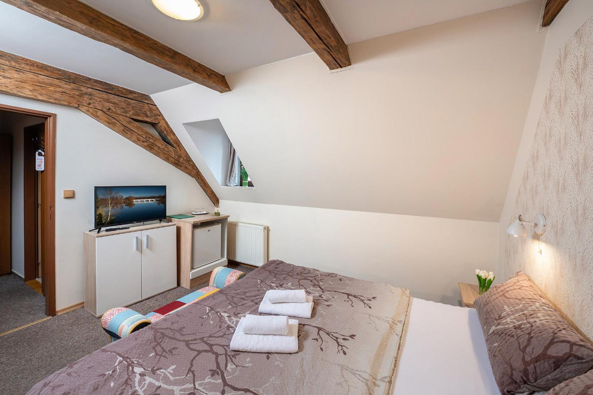 Rodinny Hotel Myslivna เชบอนย์ ภายนอก รูปภาพ