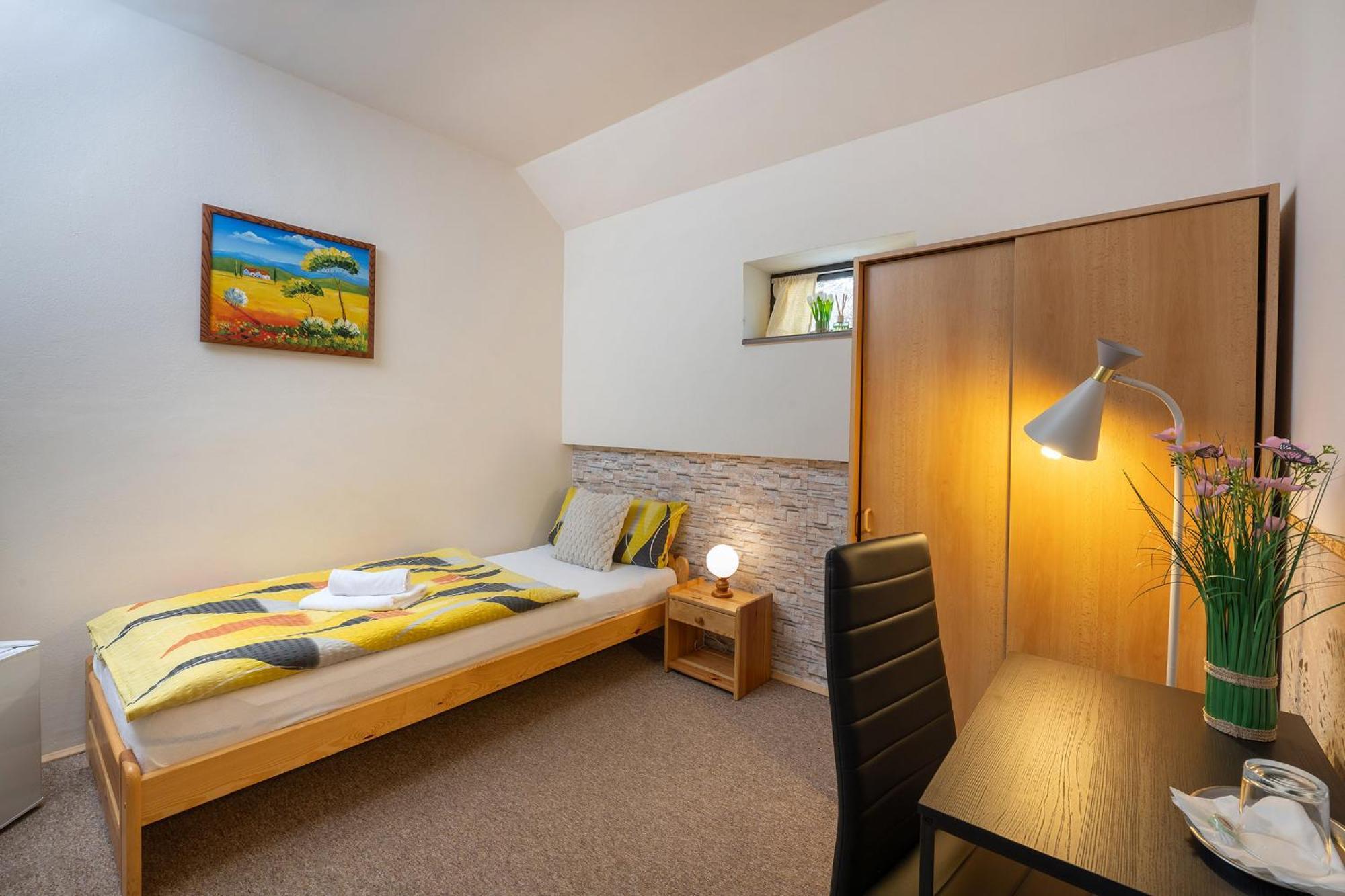 Rodinny Hotel Myslivna เชบอนย์ ภายนอก รูปภาพ