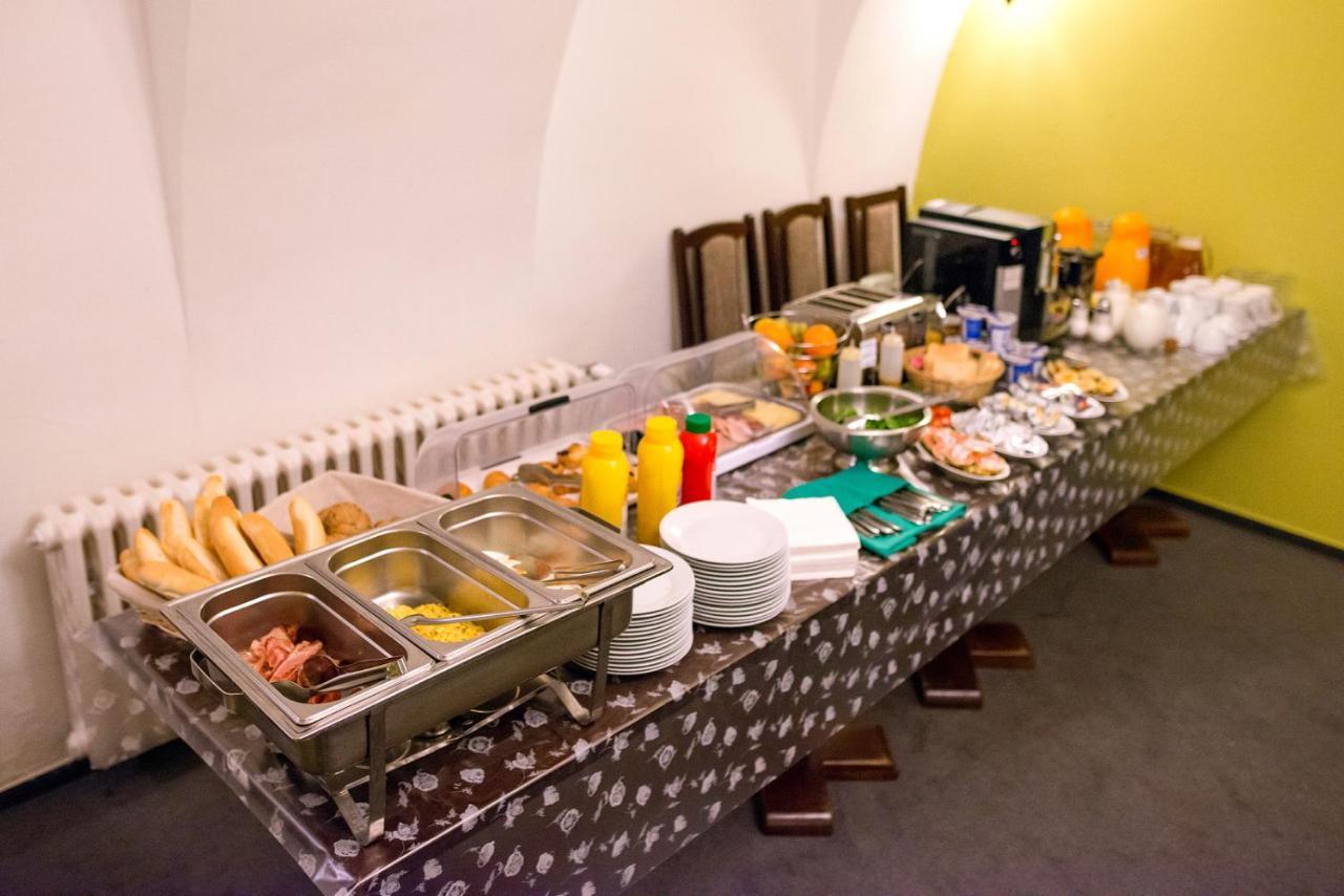 Rodinny Hotel Myslivna เชบอนย์ ภายนอก รูปภาพ